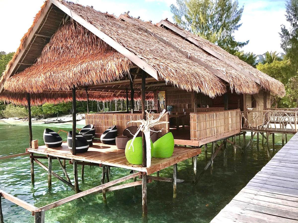 Tabari Dive Lodge Pulau Mansuar エクステリア 写真