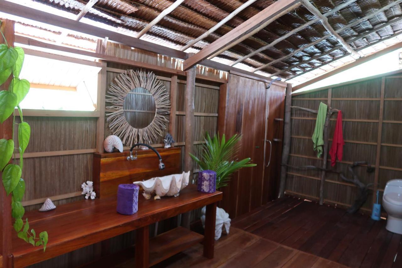 Tabari Dive Lodge Pulau Mansuar エクステリア 写真