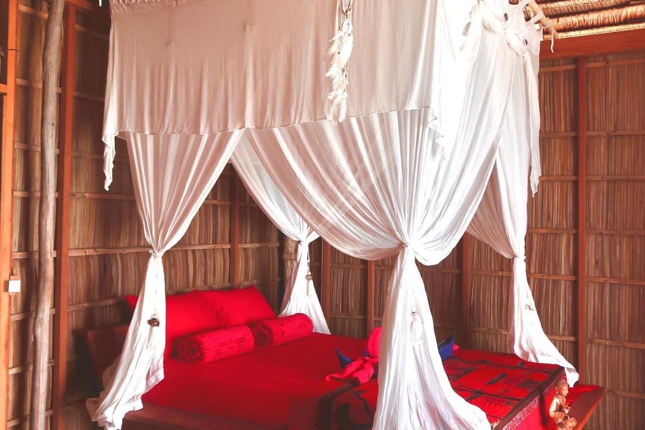 Tabari Dive Lodge Pulau Mansuar エクステリア 写真